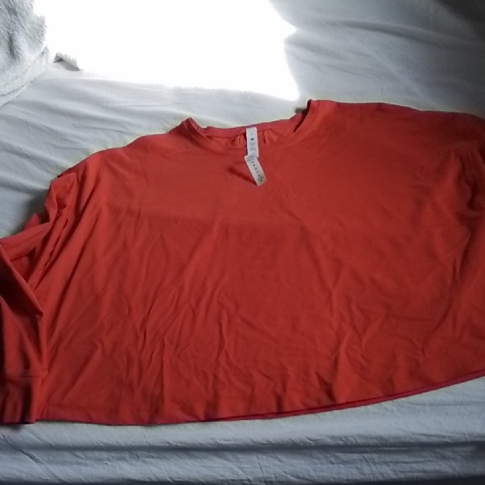 Lululemon Athletica Coral Long Sleeve Top